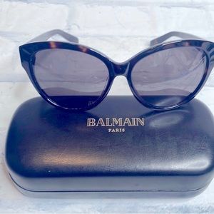 BALMAIN Black B17001 Butterfly Sunglasses Cateye